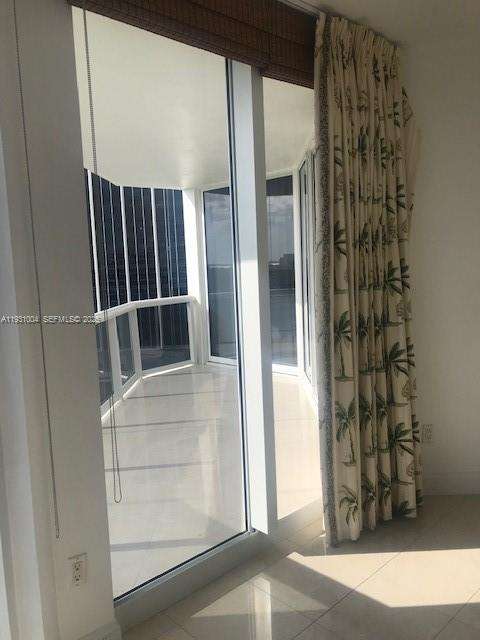 Small Image of Miami Beach Number 9