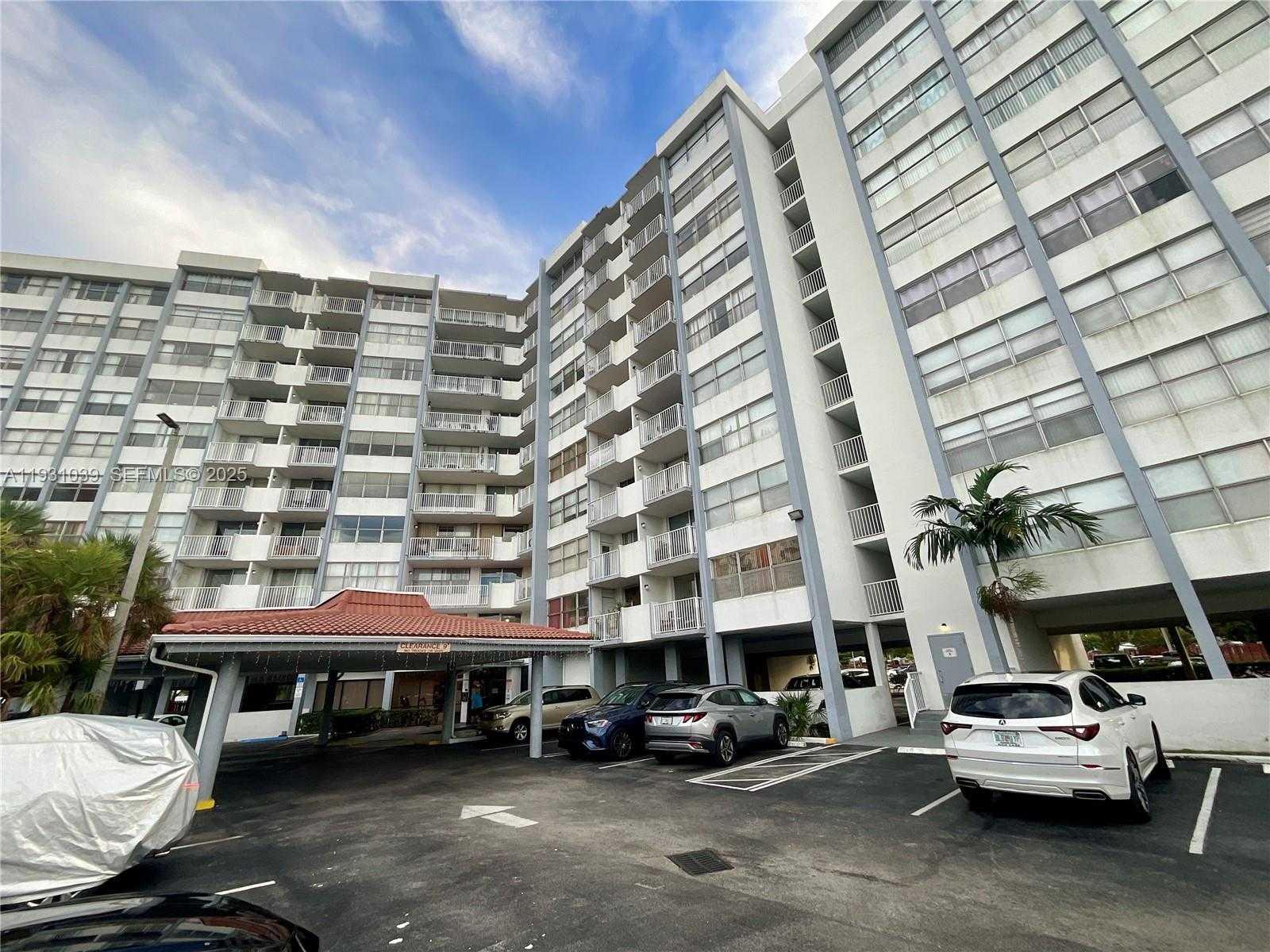 Small Image of 1200 NORTH EAST MIAMI GARDENS DR #1011W, Miami Number 1