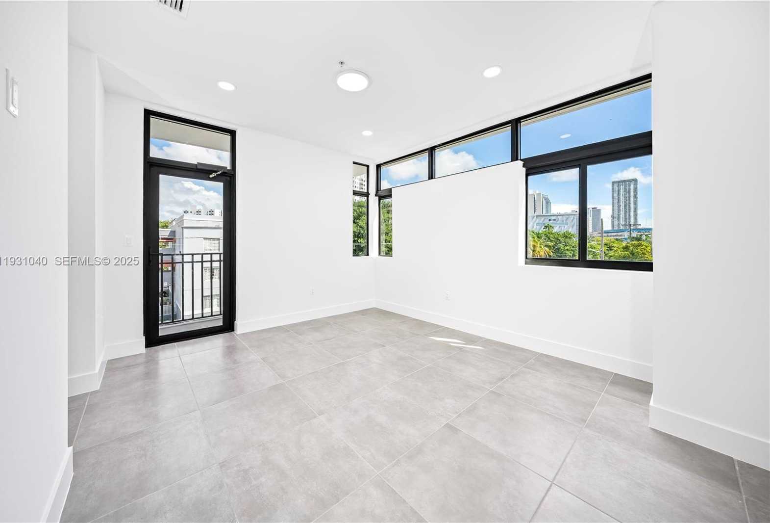 Small Image of 526 SOUTH WEST 2ND ST #1, Miami Number 12