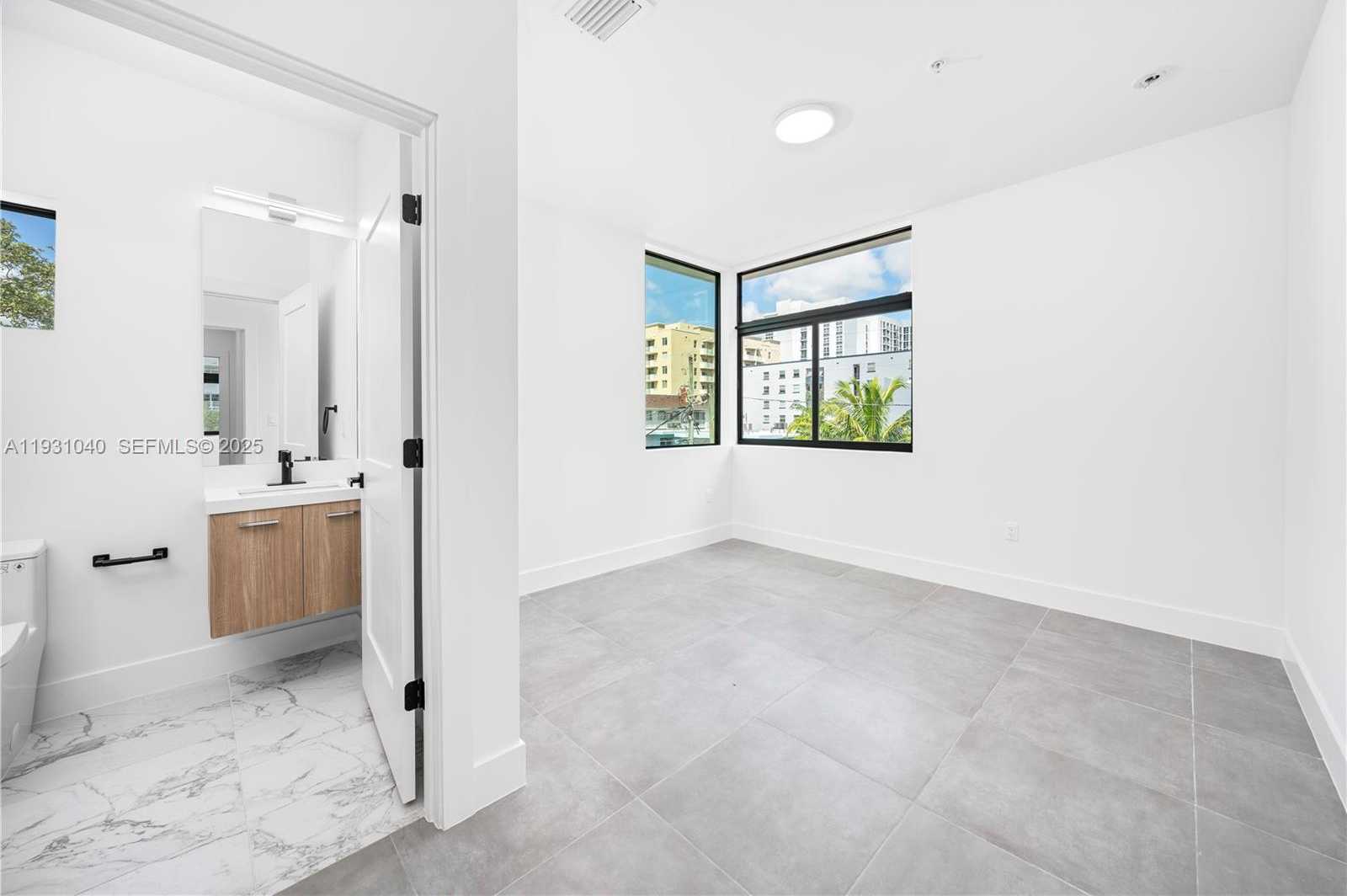 Small Image of 526 SOUTH WEST 2ND ST #1, Miami Number 18