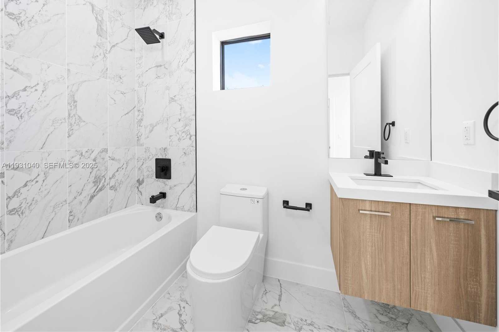 Small Image of 526 SOUTH WEST 2ND ST #1, Miami Number 19