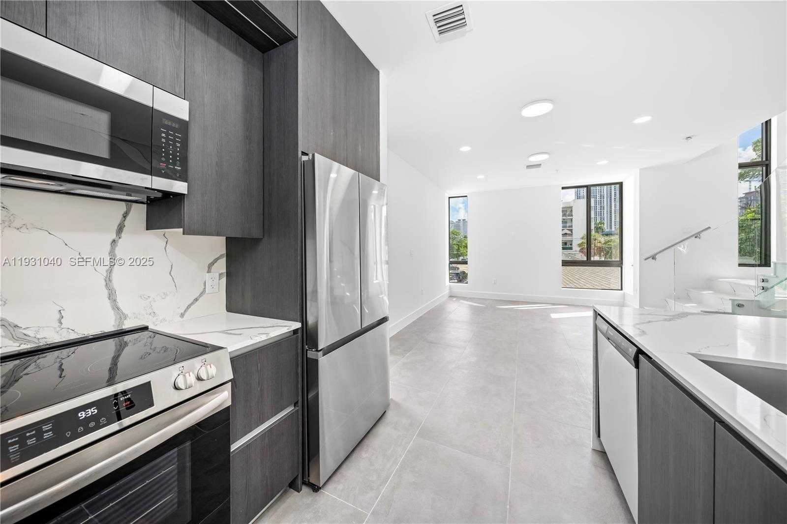 Small Image of 526 SOUTH WEST 2ND ST #1, Miami Number 5