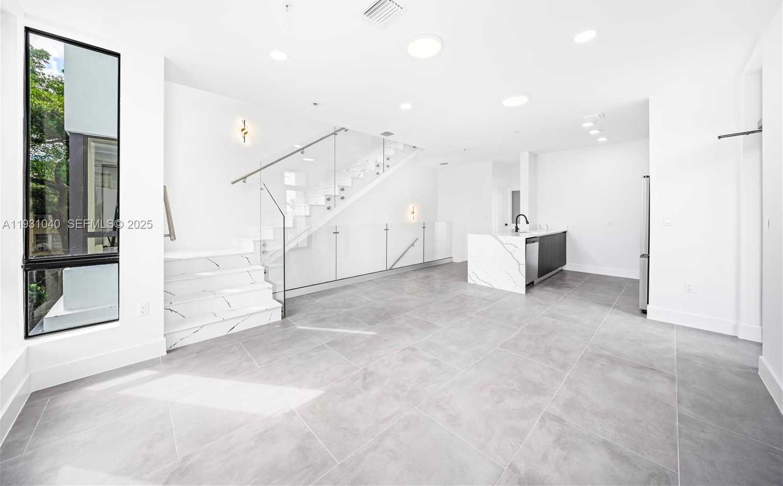 Small Image of 526 SOUTH WEST 2ND ST #1, Miami Number 6