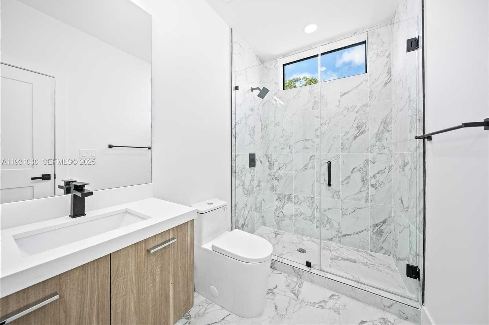 Small Image of 526 SOUTH WEST 2ND ST #1, Miami Number 9