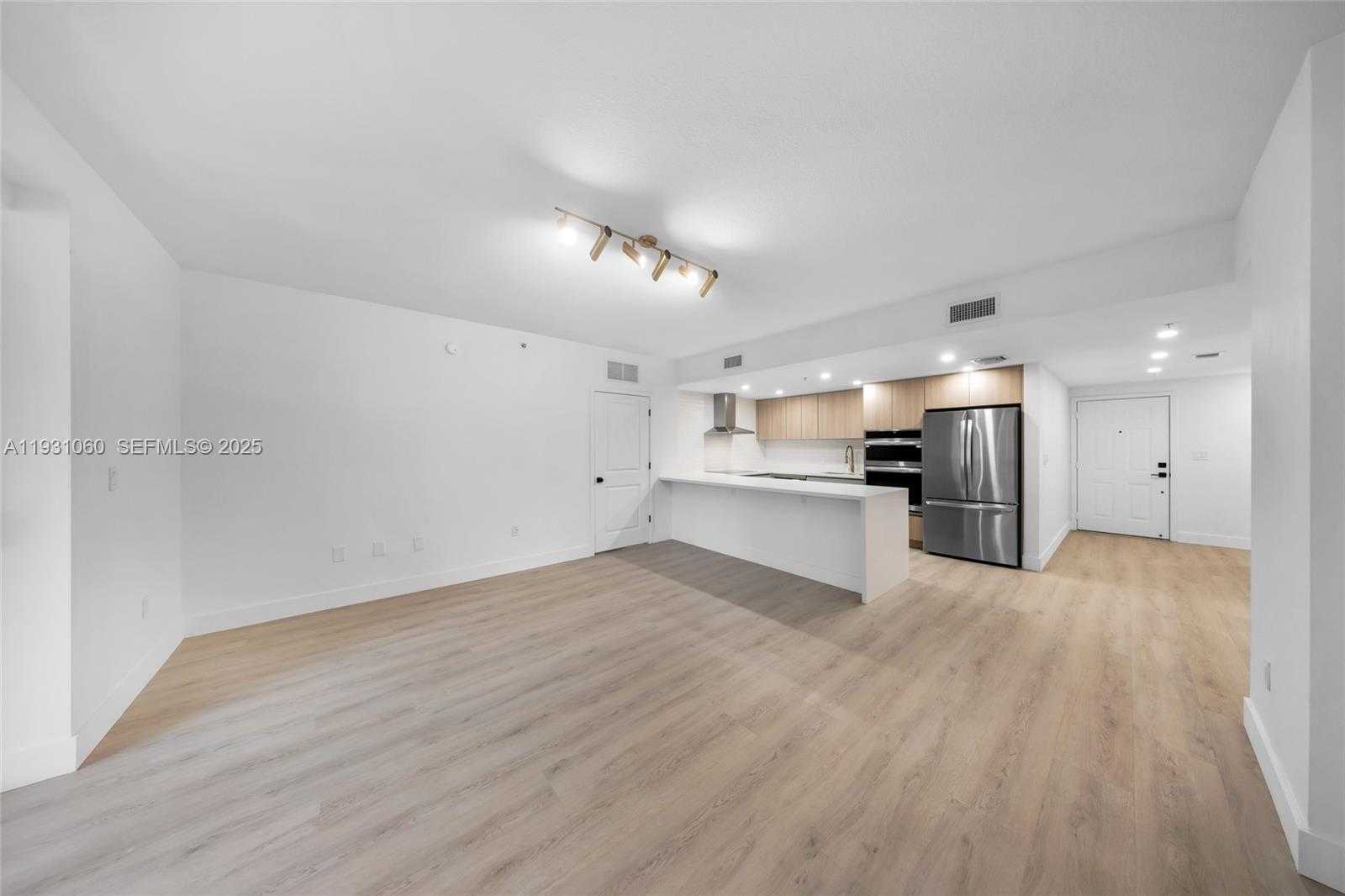 Small Image of 170 SOUTH EAST 14TH ST #2701, Miami Number 12