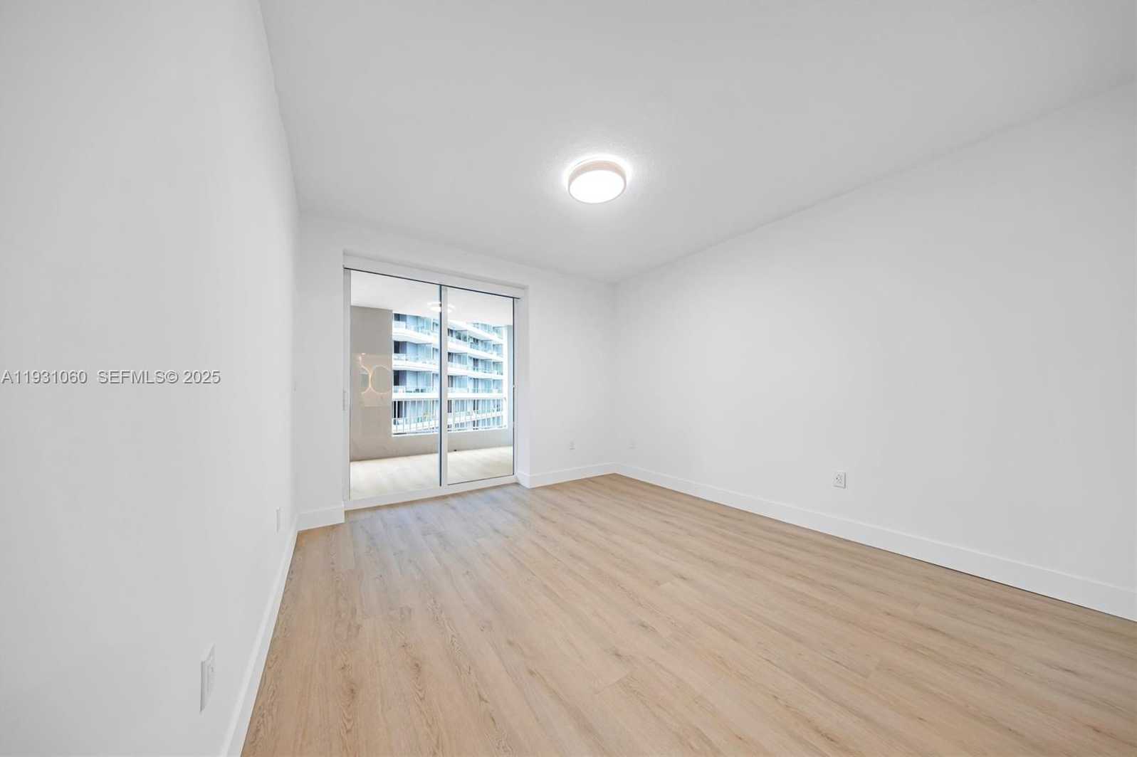 Small Image of 170 SOUTH EAST 14TH ST #2701, Miami Number 17