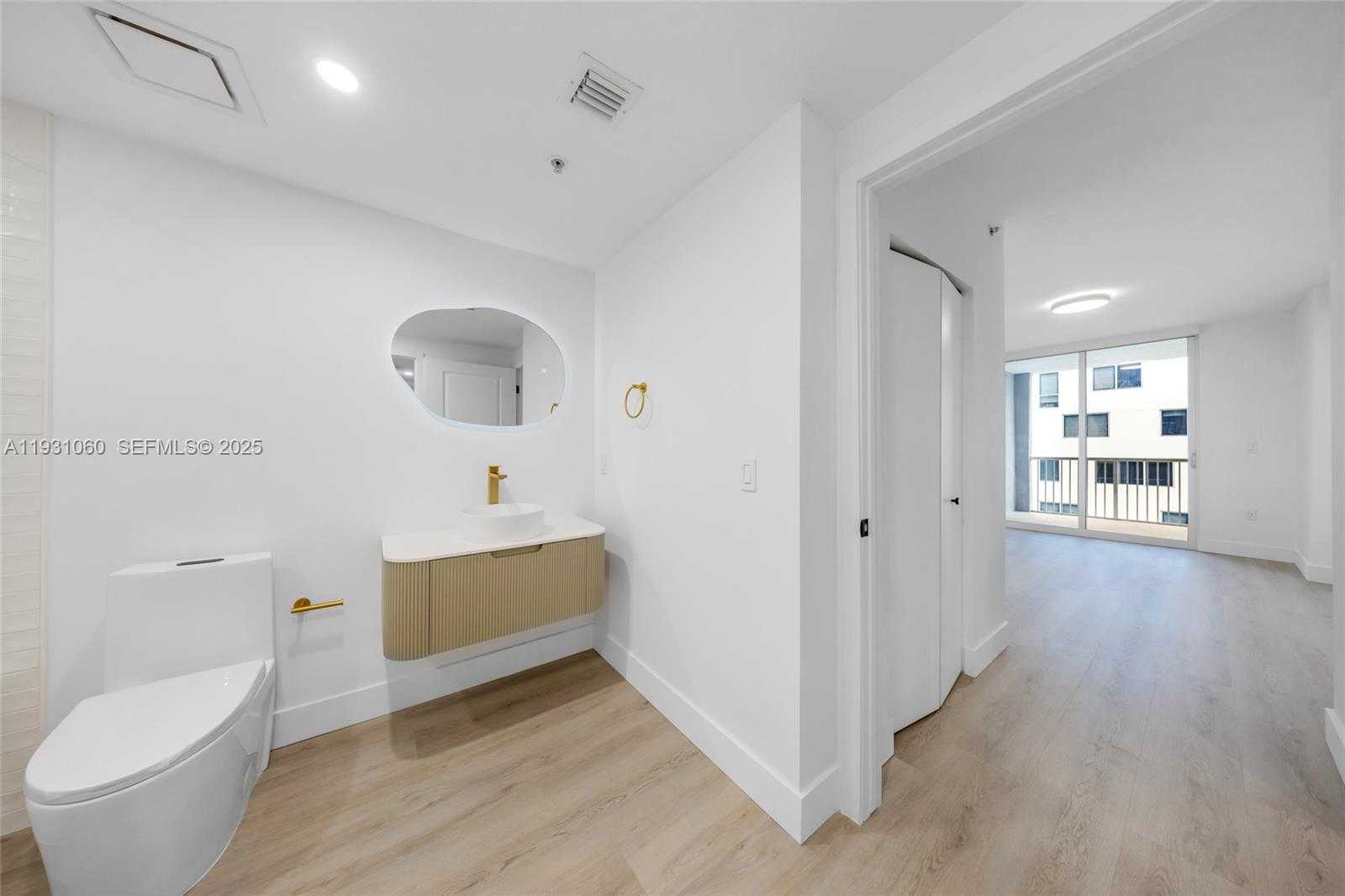 Small Image of 170 SOUTH EAST 14TH ST #2701, Miami Number 26