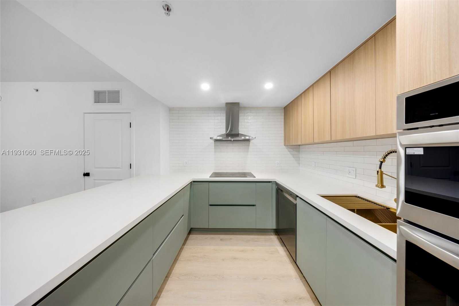 Small Image of 170 SOUTH EAST 14TH ST #2701, Miami Number 6