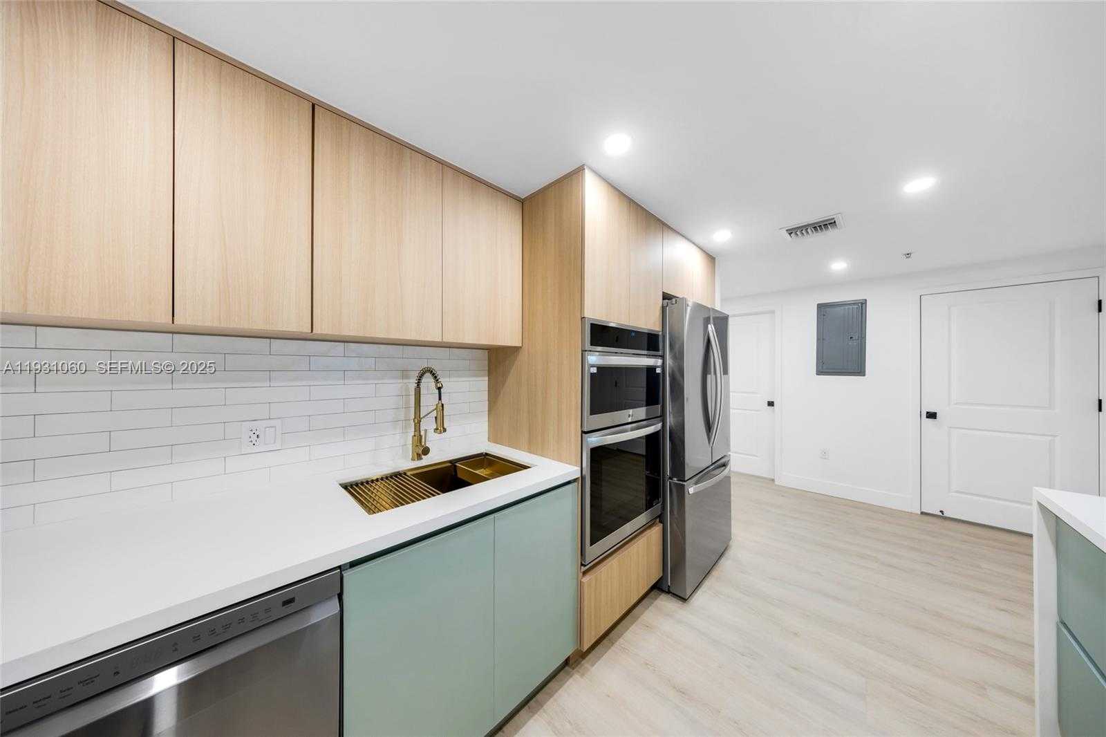 Small Image of 170 SOUTH EAST 14TH ST #2701, Miami Number 7