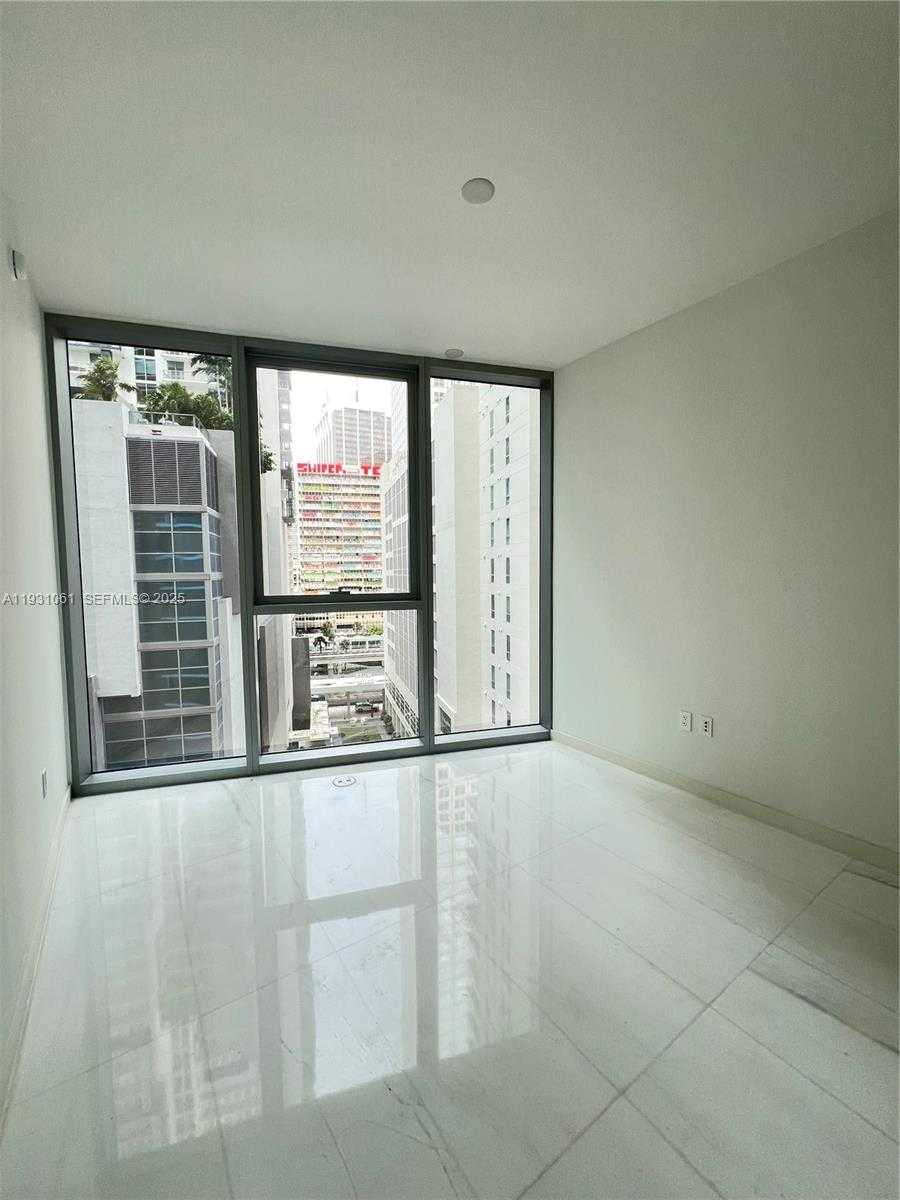 Small Image of 300 BISCAYNE BLVD WAY #806E, Miami Number 12