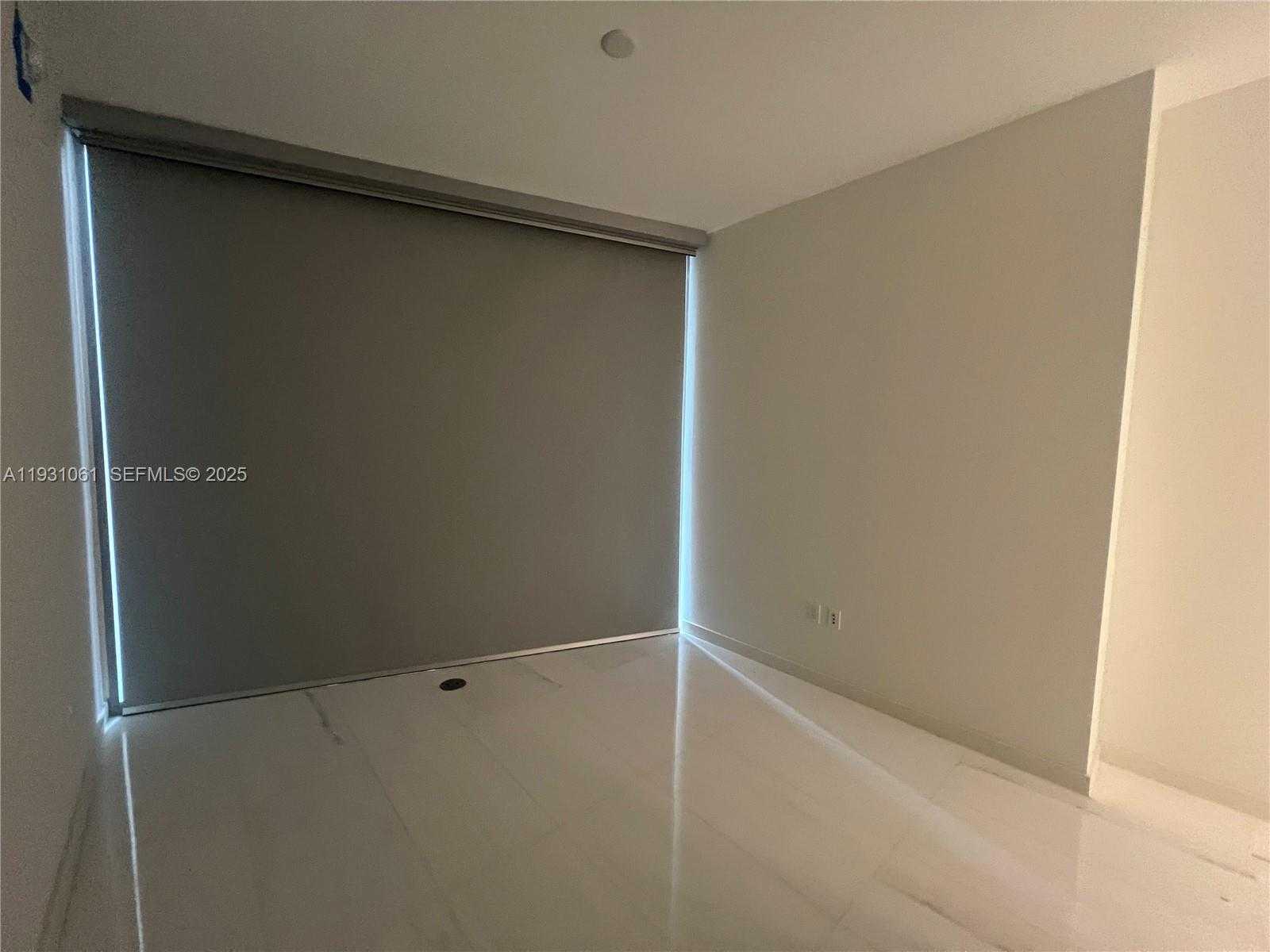 Small Image of 300 BISCAYNE BLVD WAY #806E, Miami Number 5