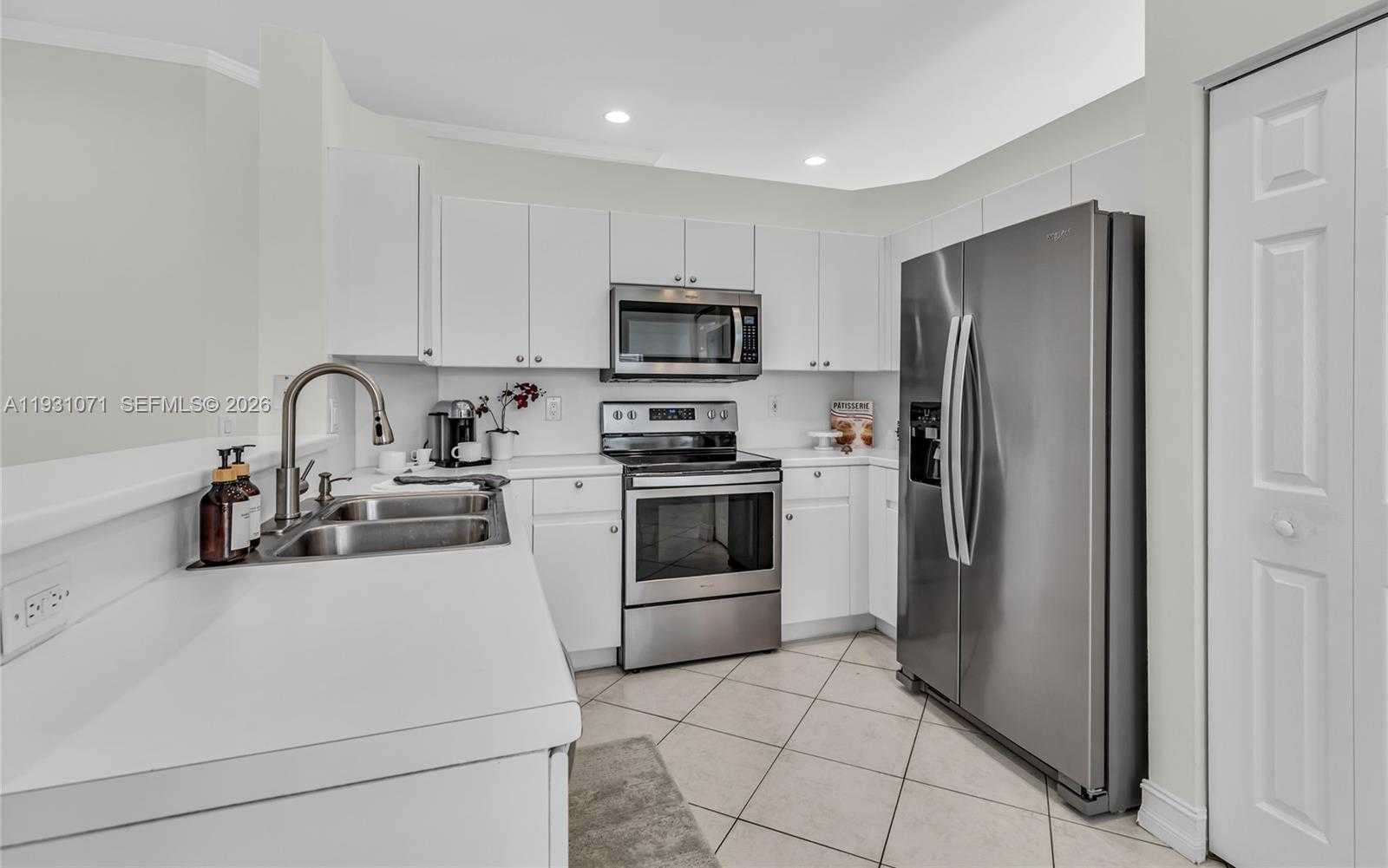 Small Image of 1579 BANYAN WAY #1597, Weston Number 13