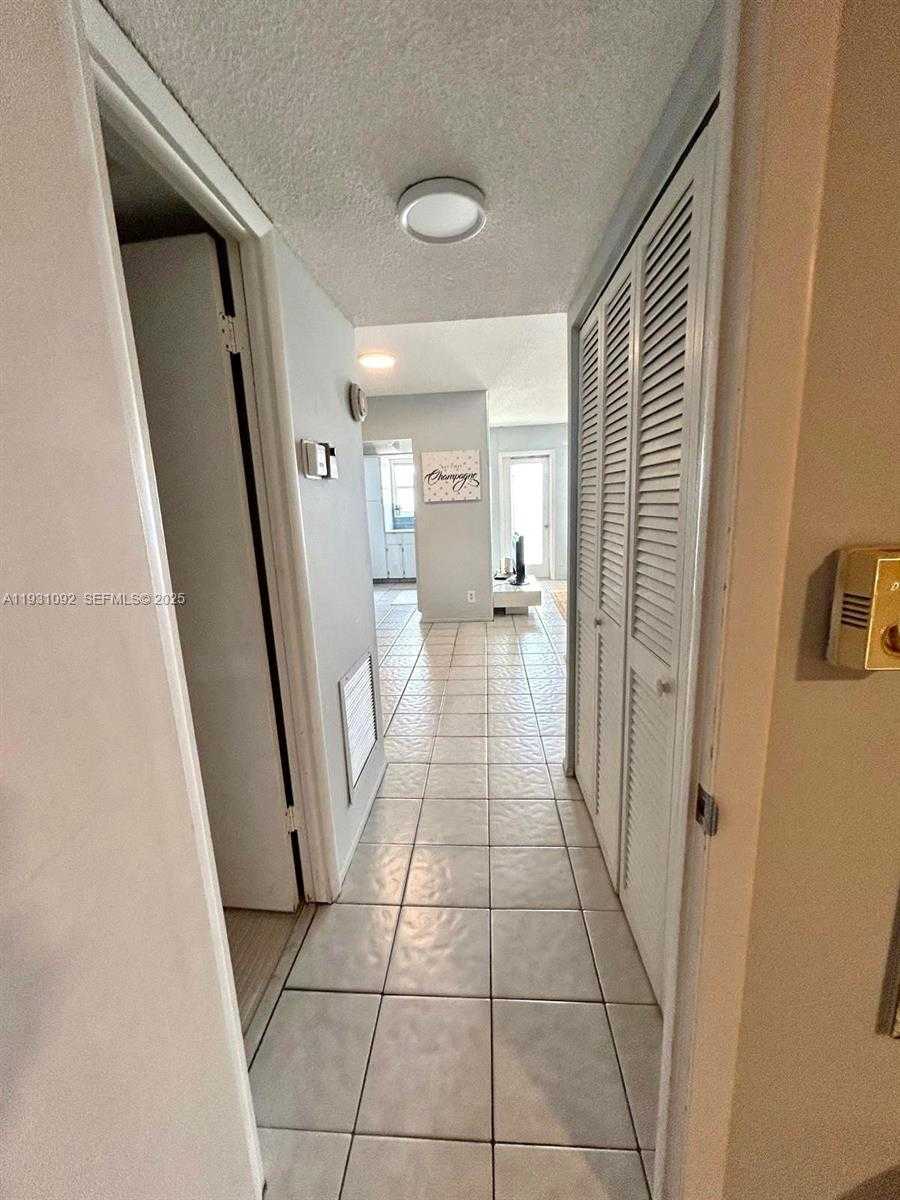 Small Image of 750 NORTH OCEAN BLVD #1106, Pompano Beach Number 10