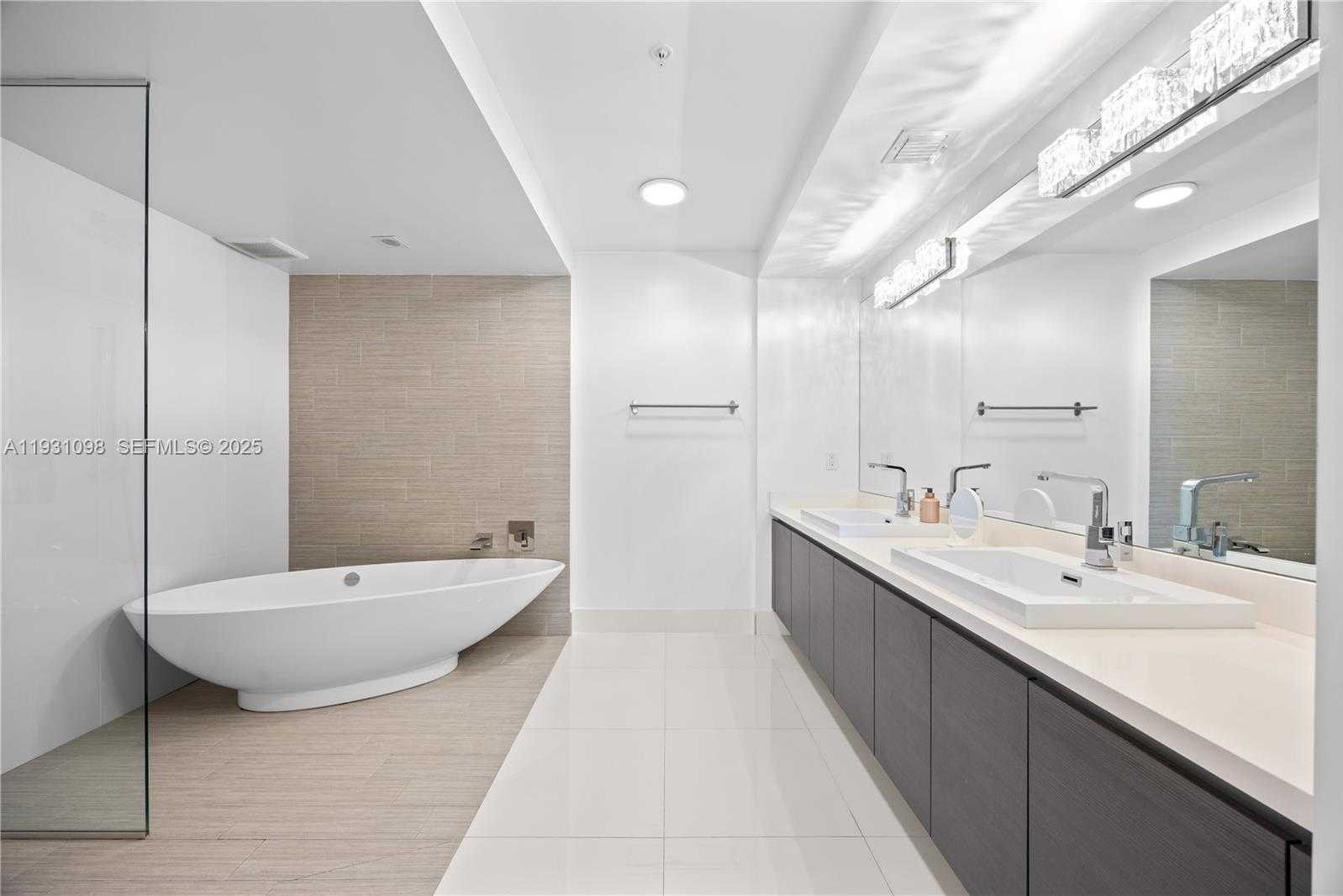 Small Image of Sunny Isles Beach Number 12