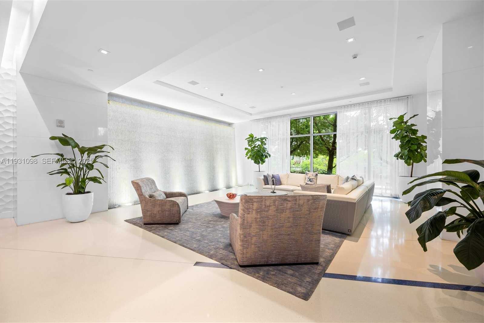 Small Image of Sunny Isles Beach Number 31