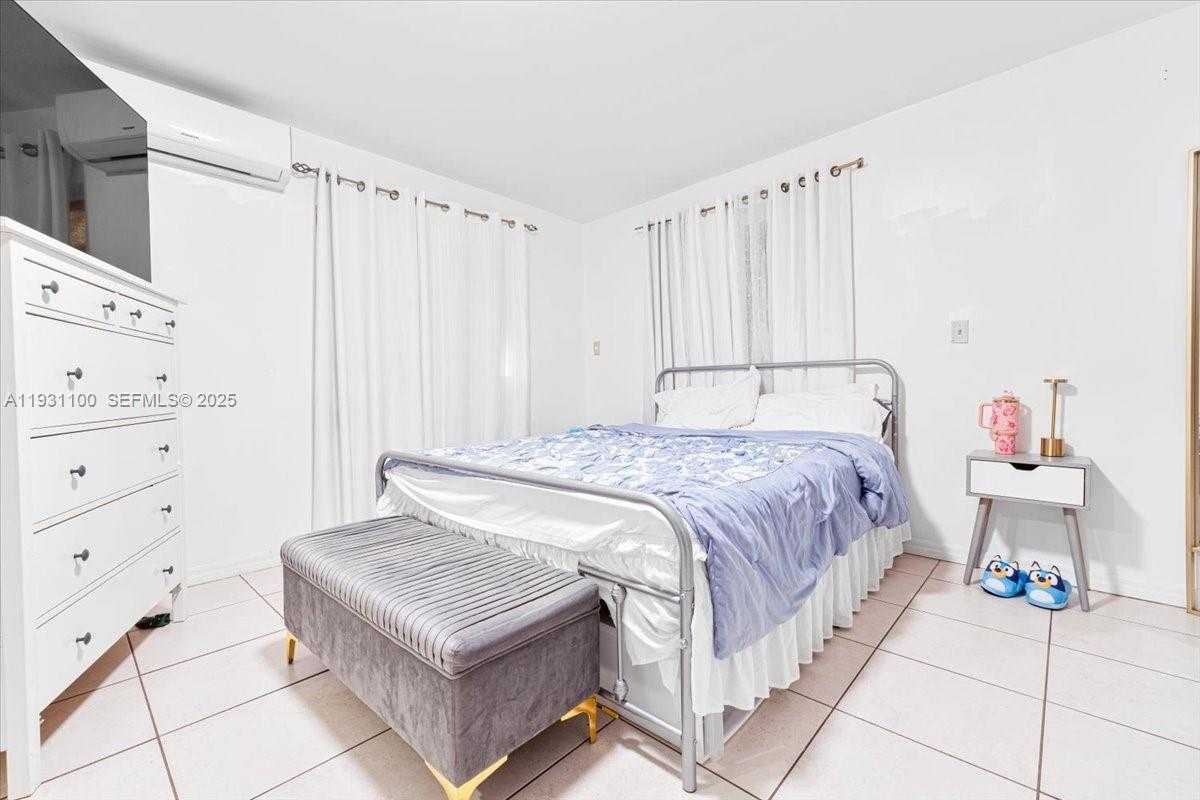 Small Image of 317 WEST 36TH ST #317, Hialeah Number 11