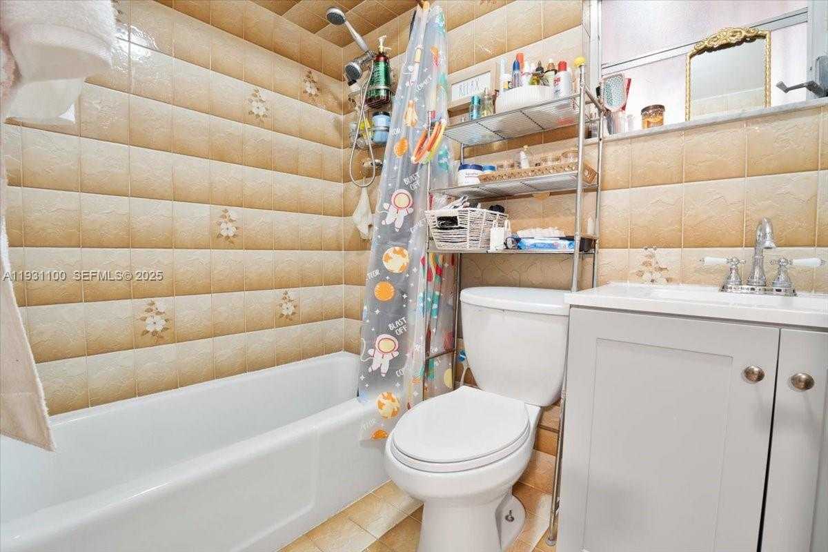 Small Image of 317 WEST 36TH ST #317, Hialeah Number 13