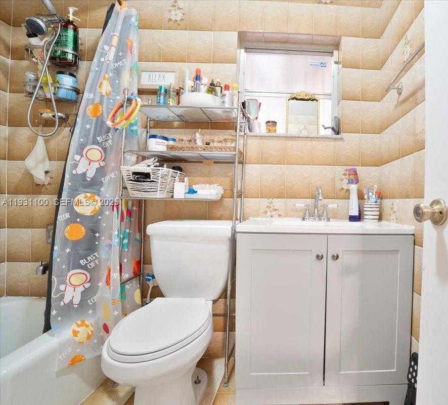 Small Image of 317 WEST 36TH ST #317, Hialeah Number 14