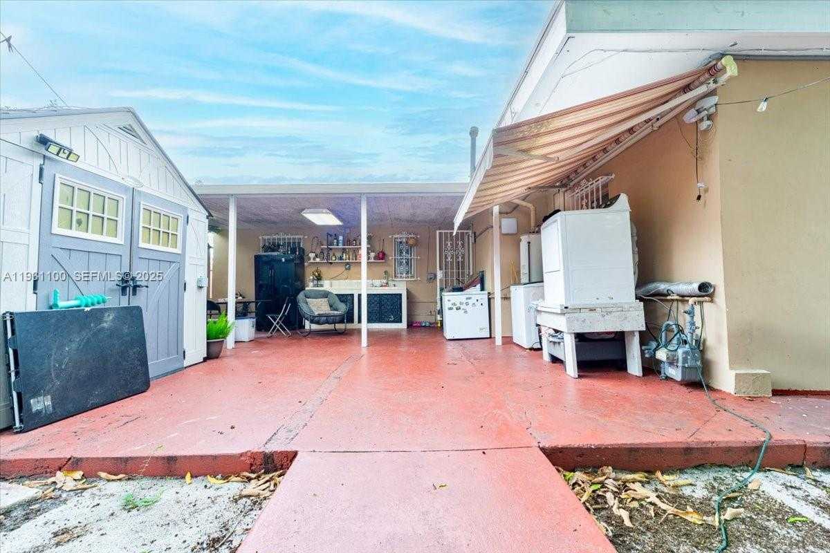 Small Image of 317 WEST 36TH ST #317, Hialeah Number 8