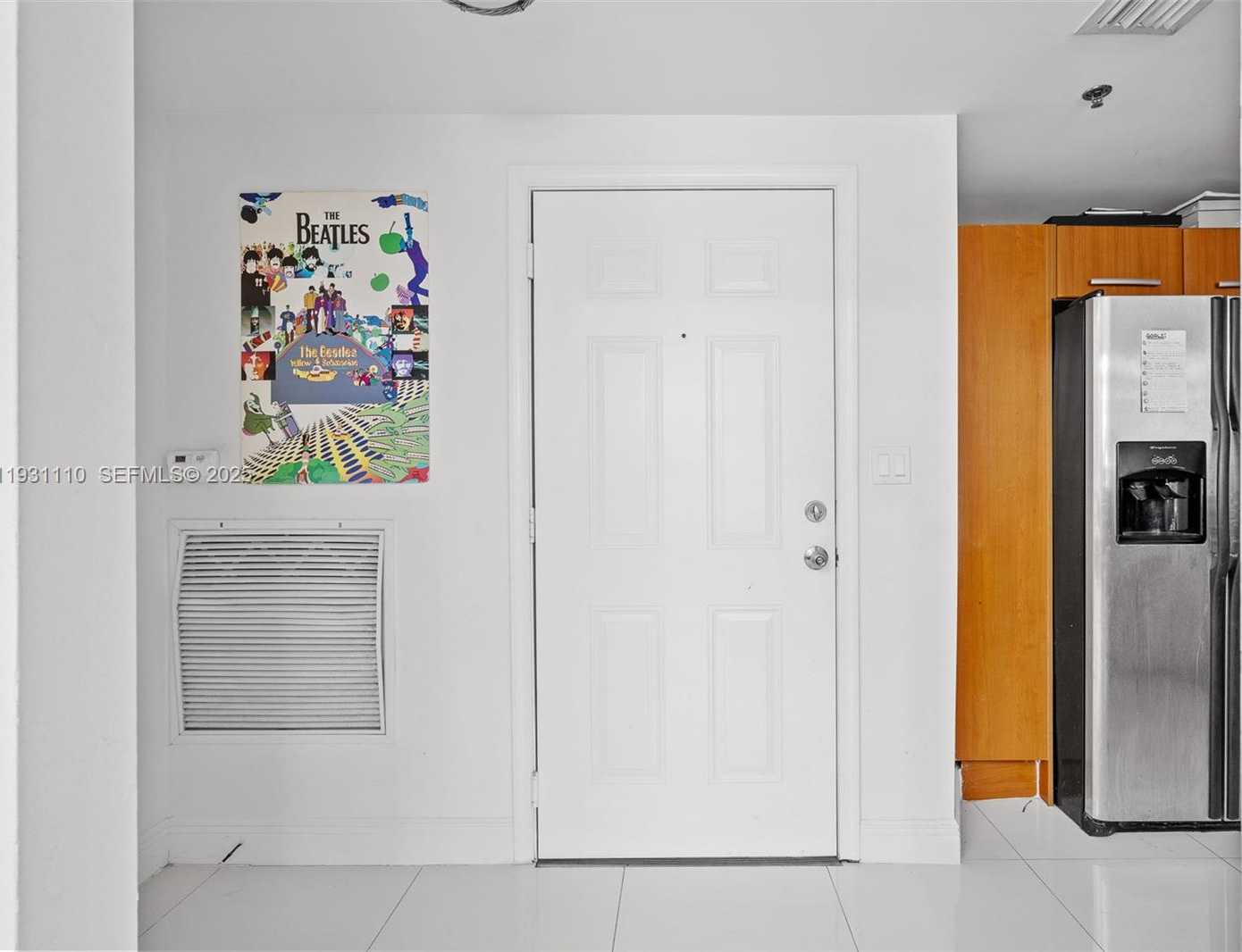 Small Image of 6362 COLLINS AVE #517, Miami Beach Number 17