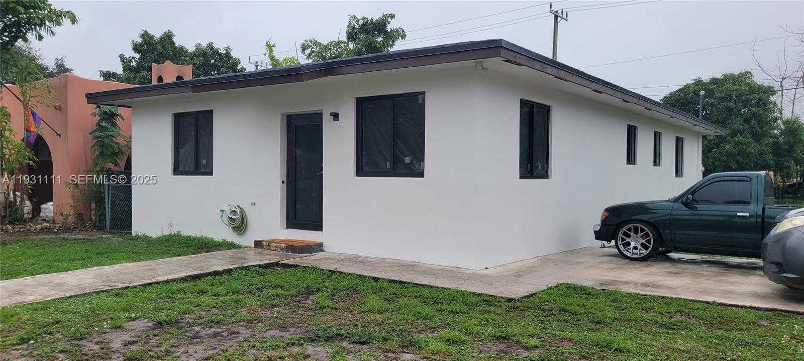Small Image of 800 JANN AVE, Opa-Locka Number 1