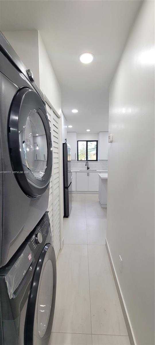 Small Image of 800 JANN AVE, Opa-Locka Number 14