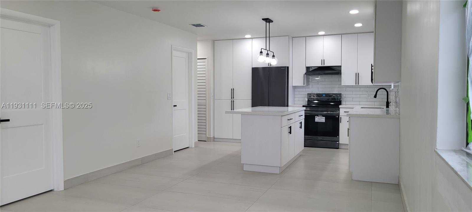 Small Image of 800 JANN AVE, Opa-Locka Number 6