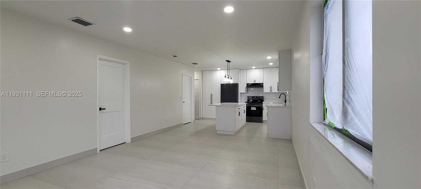 Small Image of 800 JANN AVE, Opa-Locka Number 7