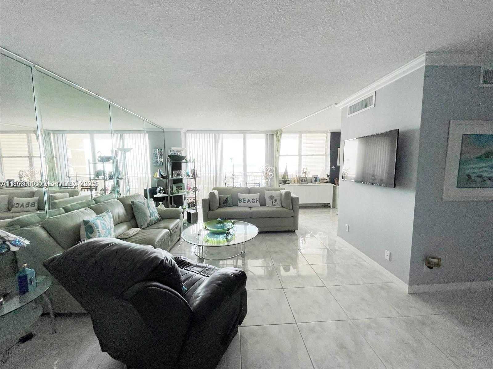 Small Image of 3180 SOUTH OCEAN DR #204, Hallandale Beach Number 13