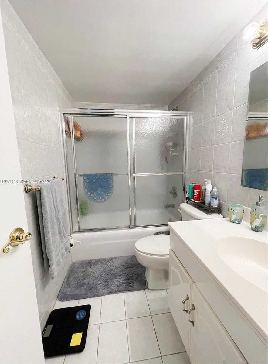 Small Image of 3180 SOUTH OCEAN DR #204, Hallandale Beach Number 8