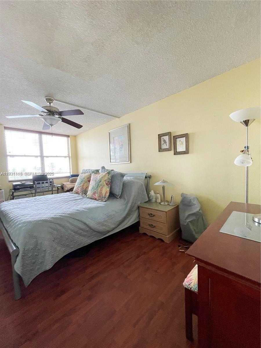 Small Image of 3180 SOUTH OCEAN DR #204, Hallandale Beach Number 9