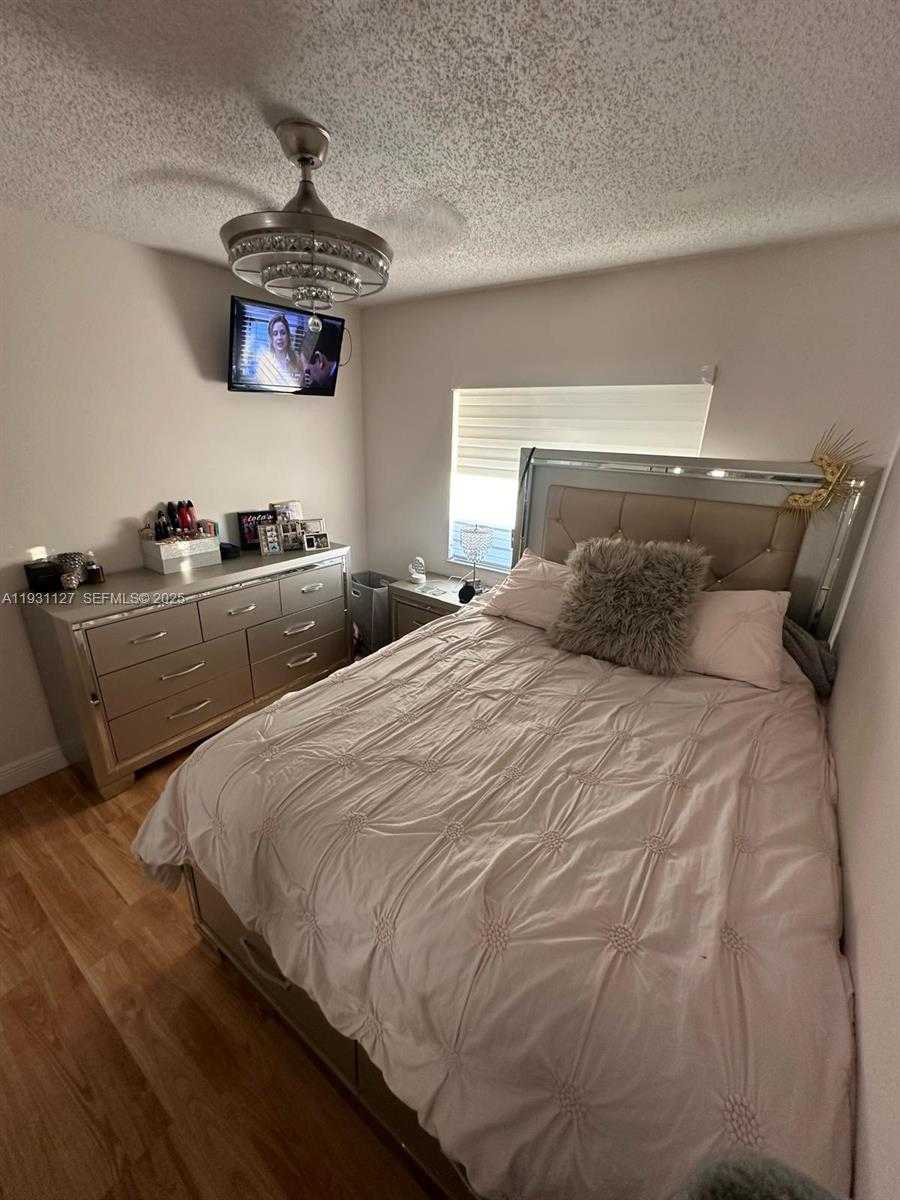 Small Image of 7145 WEST 31ST AVE, Hialeah Number 14