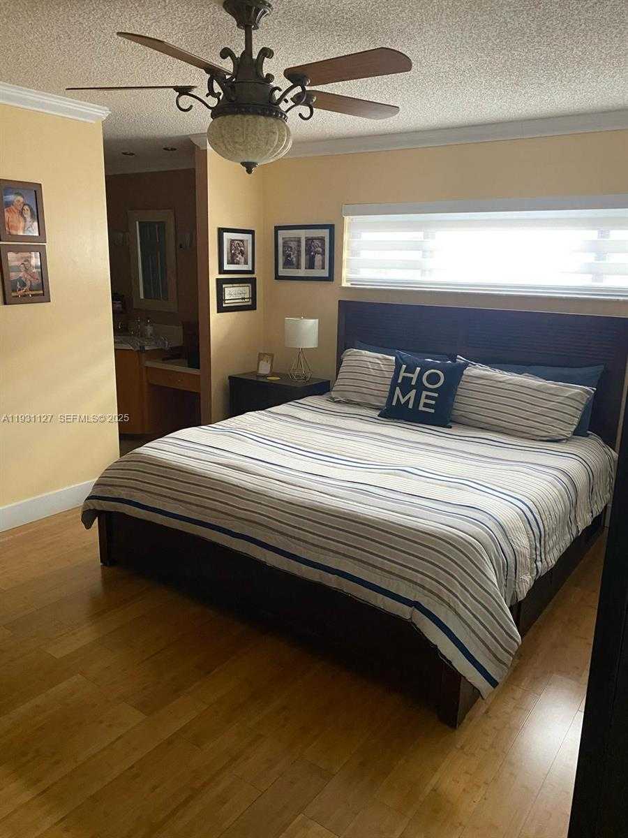 Small Image of 7145 WEST 31ST AVE, Hialeah Number 15