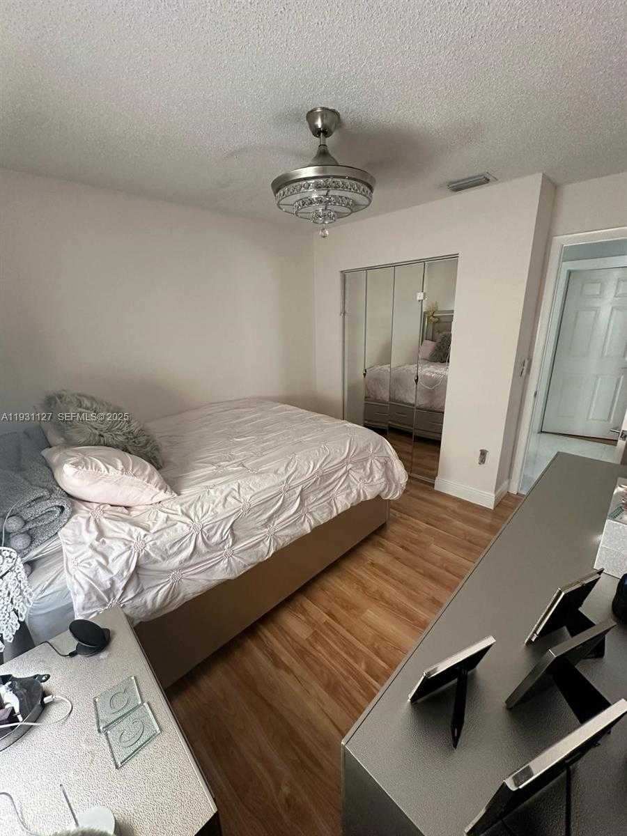 Small Image of 7145 WEST 31ST AVE, Hialeah Number 17