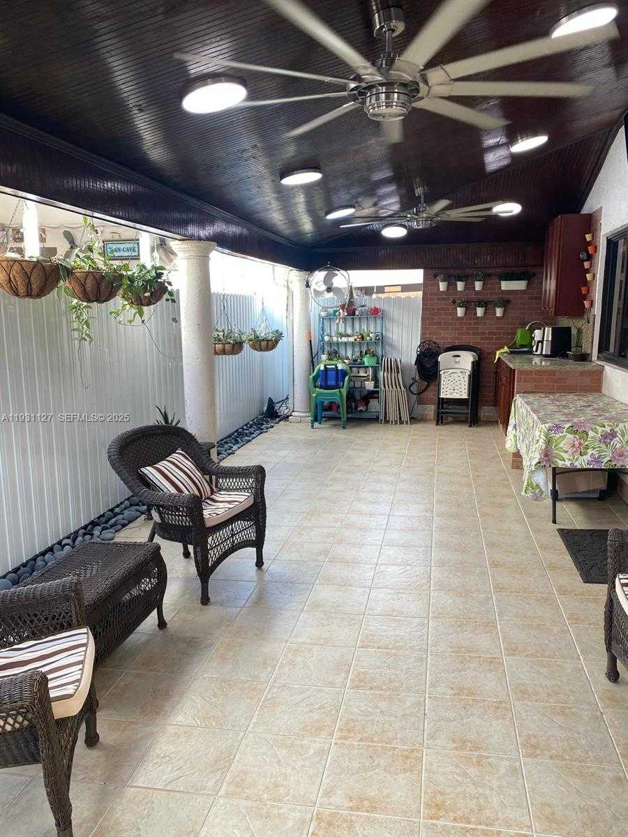 Small Image of 7145 WEST 31ST AVE, Hialeah Number 22