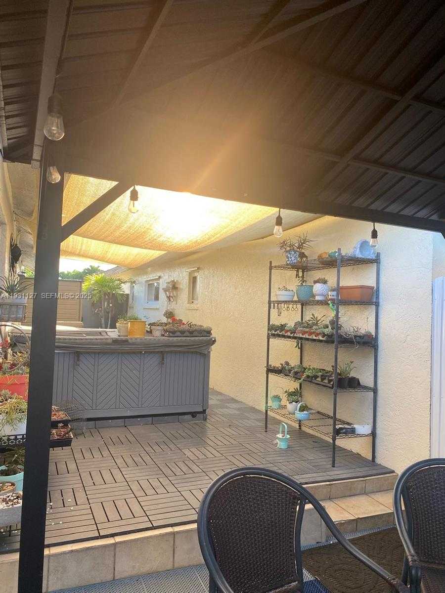 Small Image of 7145 WEST 31ST AVE, Hialeah Number 24