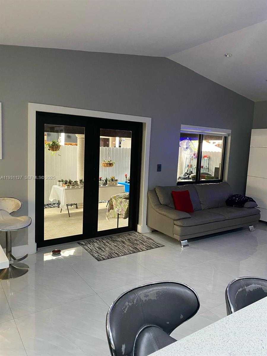 Small Image of 7145 WEST 31ST AVE, Hialeah Number 5