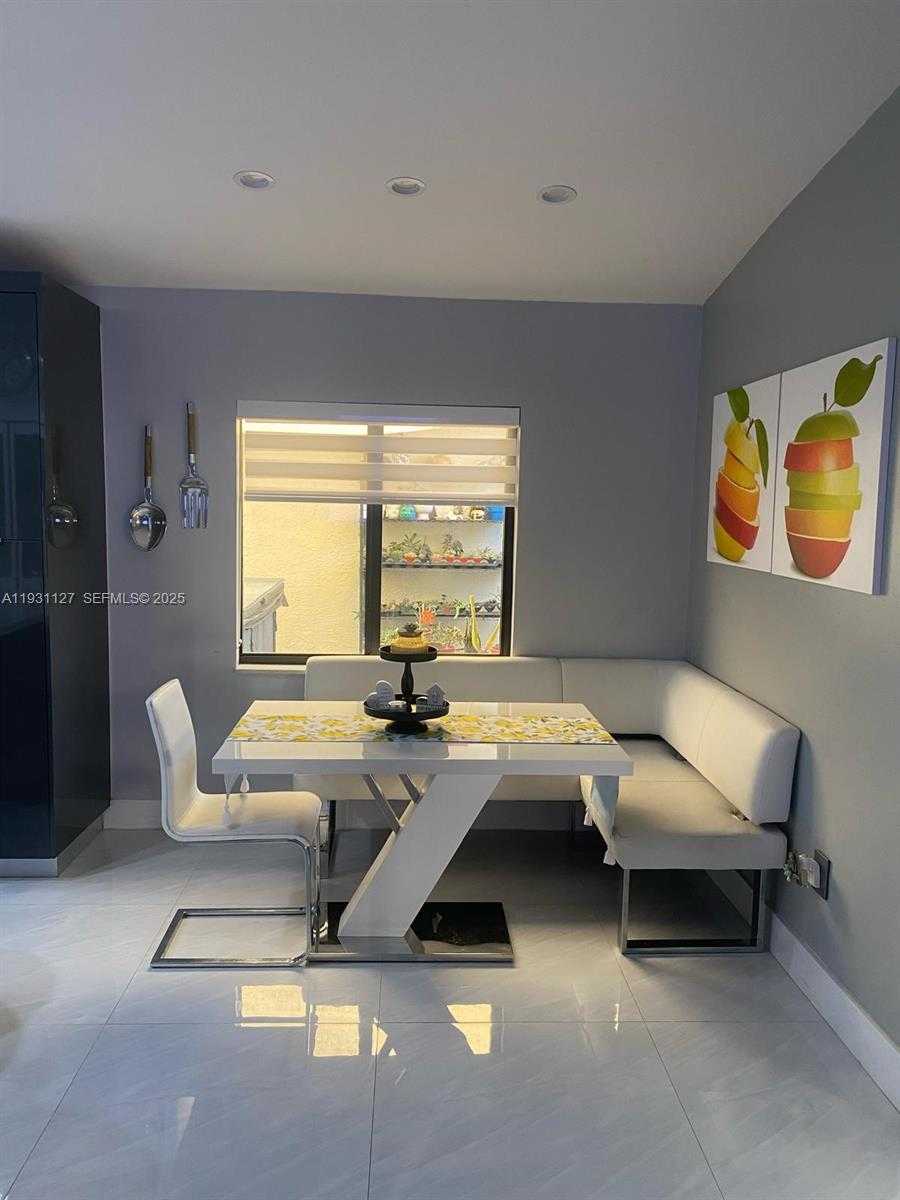 Small Image of 7145 WEST 31ST AVE, Hialeah Number 8