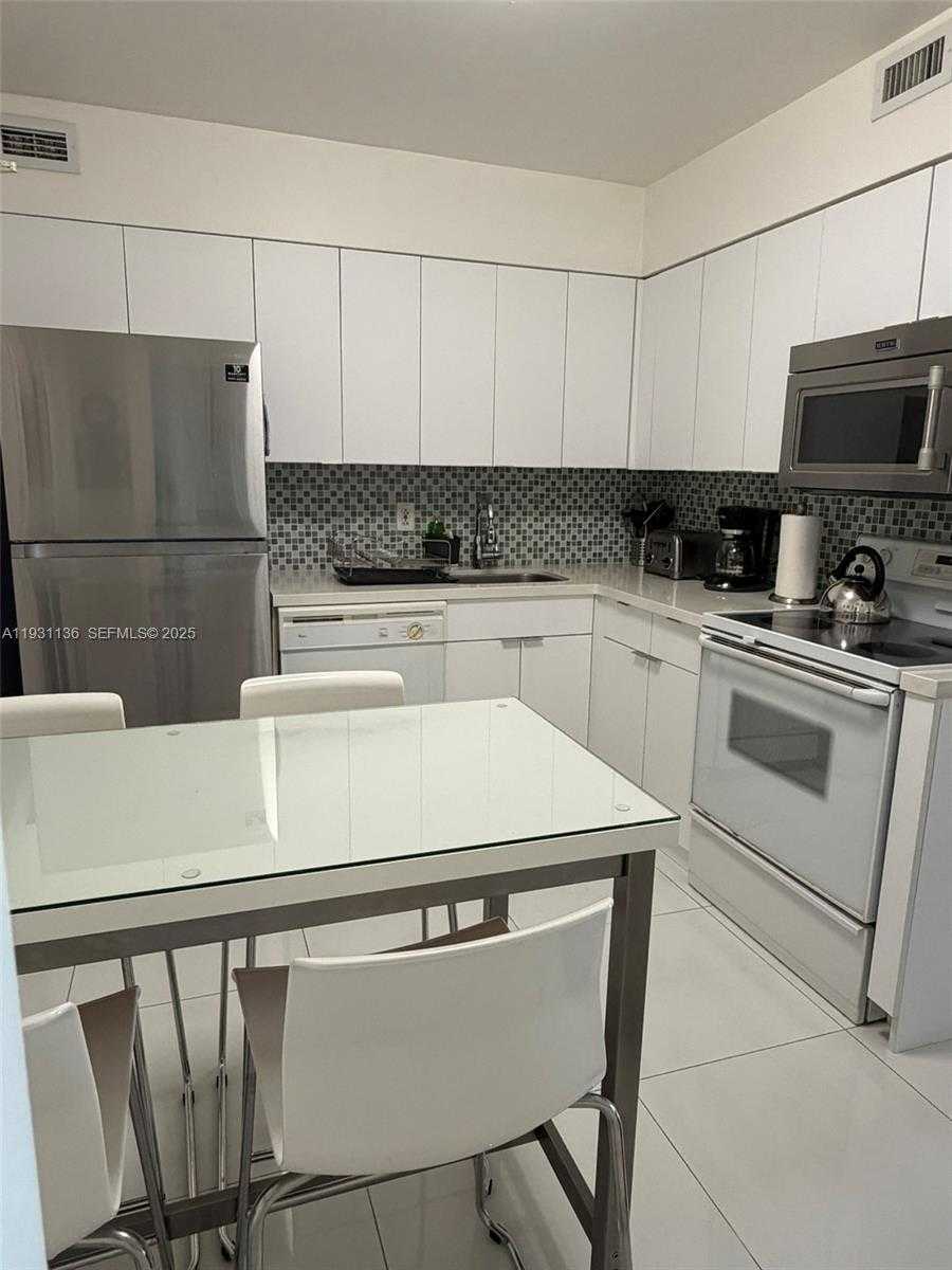 Small Image of 5151 COLLINS AVE #921, Miami Beach Number 11