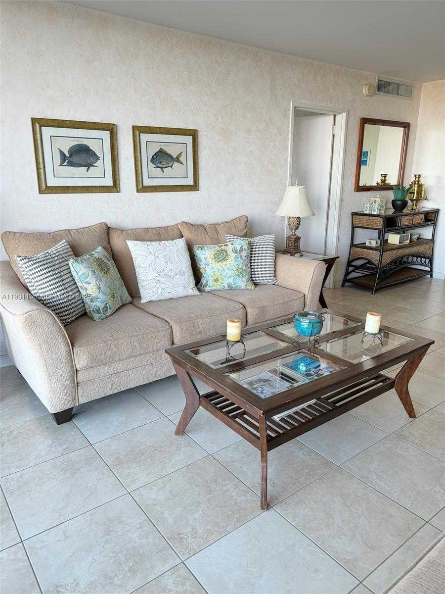 Small Image of 5151 COLLINS AVE #921, Miami Beach Number 14
