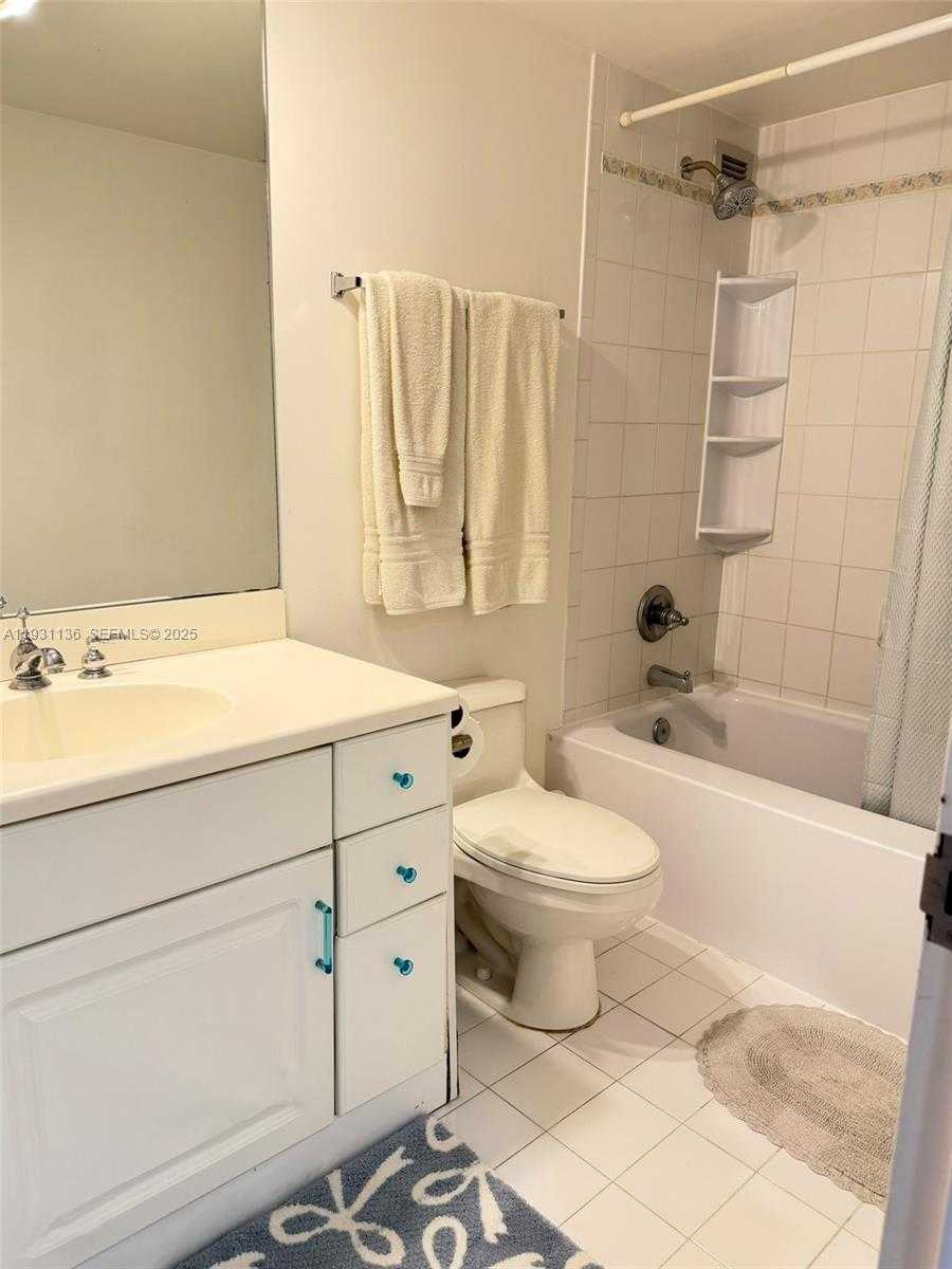 Small Image of 5151 COLLINS AVE #921, Miami Beach Number 22