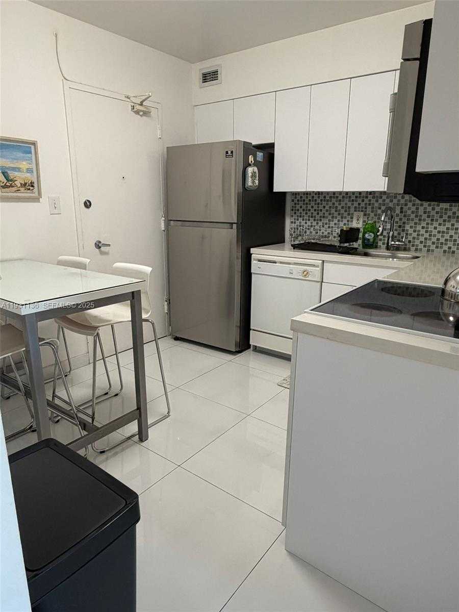 Small Image of 5151 COLLINS AVE #921, Miami Beach Number 8