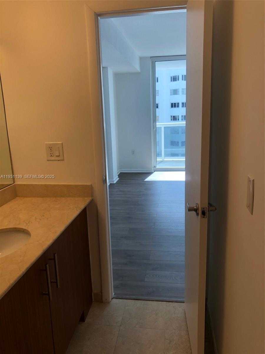 Small Image of 10275 COLLINS AVE #715, Bal Harbour Number 7