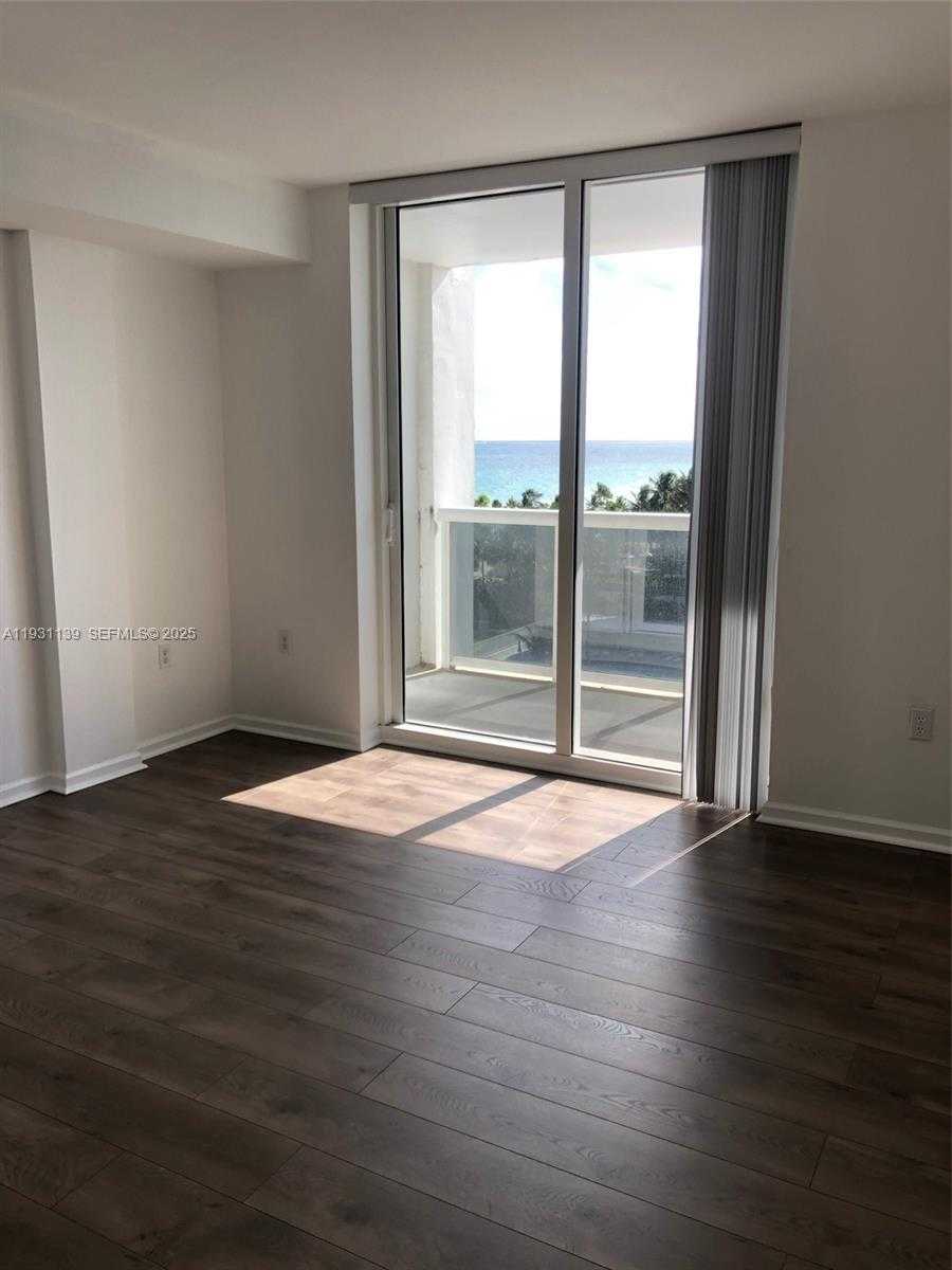 Small Image of 10275 COLLINS AVE #715, Bal Harbour Number 8