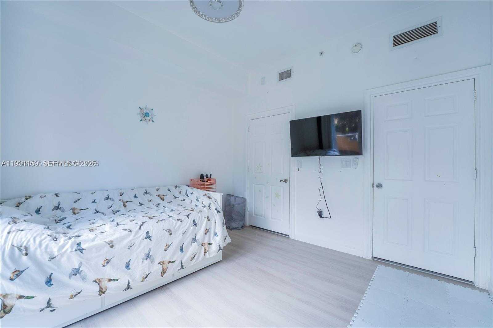 Small Image of 3001 NORTH EAST 185TH ST #127, Aventura Number 12