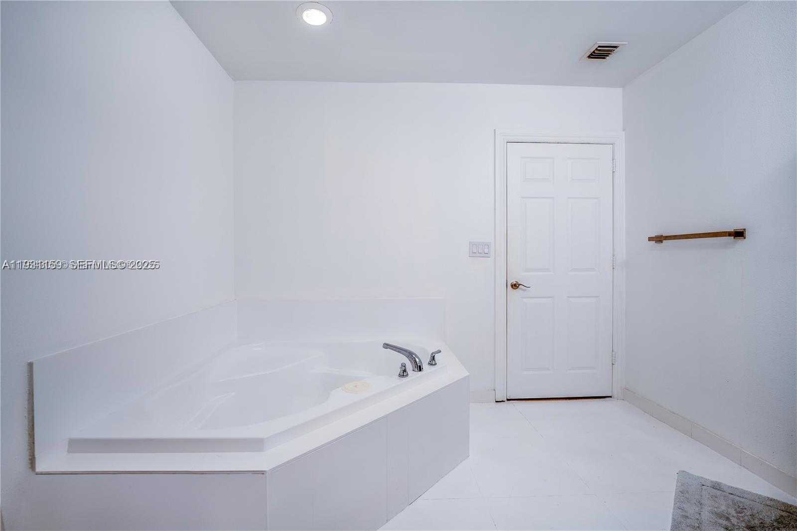 Small Image of 3001 NORTH EAST 185TH ST #127, Aventura Number 15