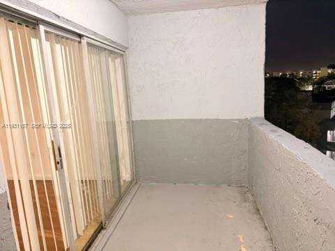 Small Image of 9351 FONTAINEBLEAU BLVD #B404, Miami Number 14