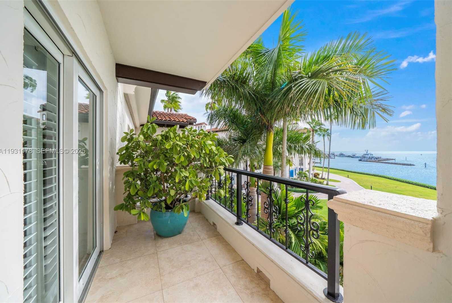 Small Image of 2332 FISHER ISLAND DR #4302, Miami Beach Number 19