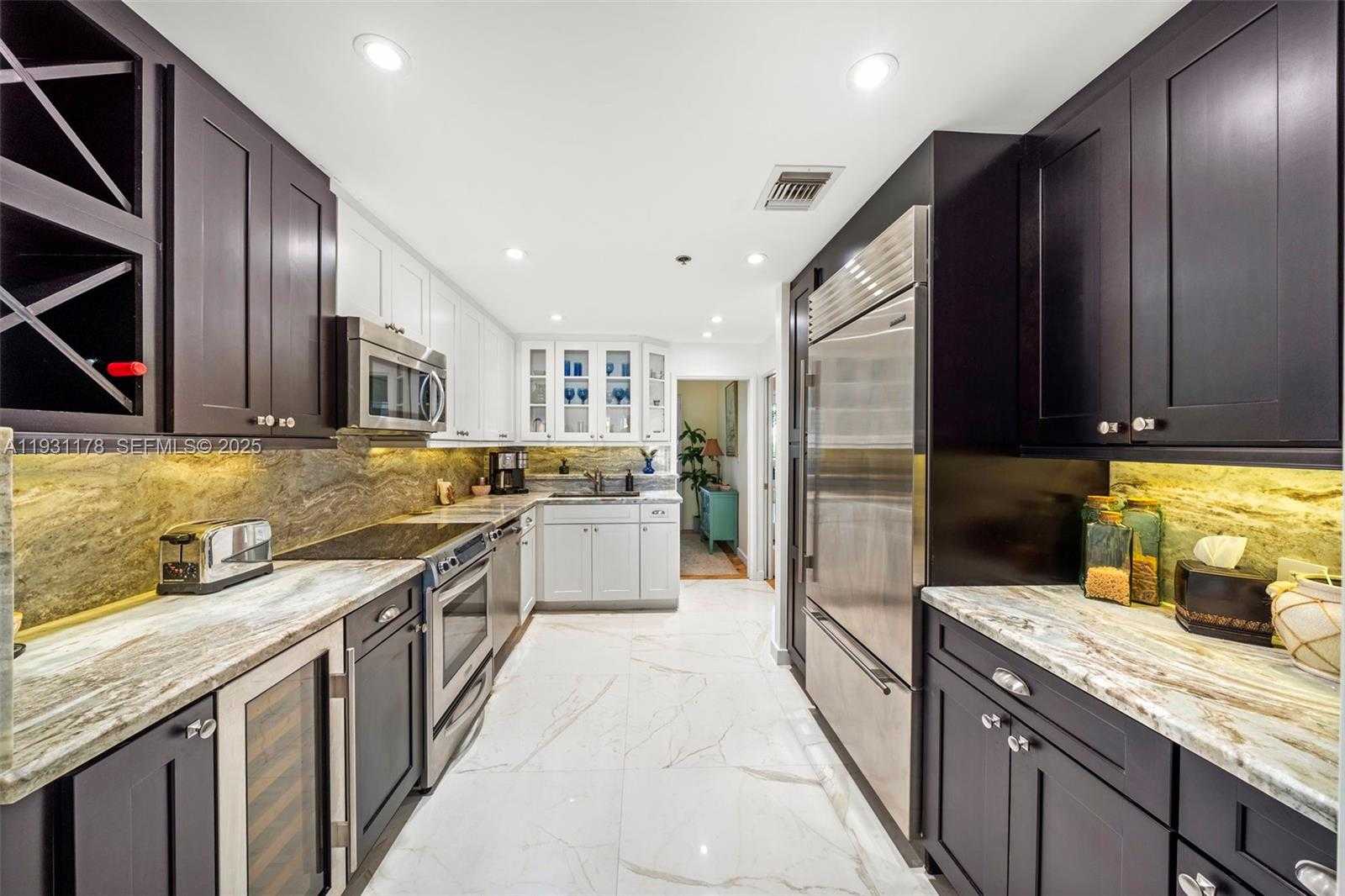 Small Image of 2332 FISHER ISLAND DR #4302, Miami Beach Number 25