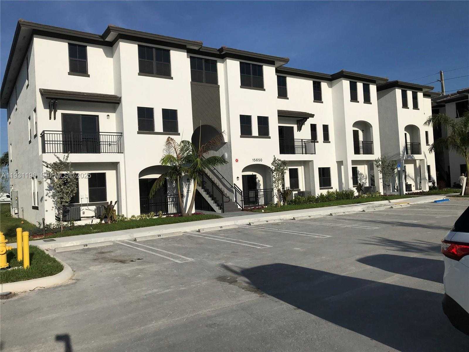 Small Image of 15650 SOUTH WEST 136 ST #103, Miami Number 1